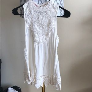 Cute lose flowery shirt